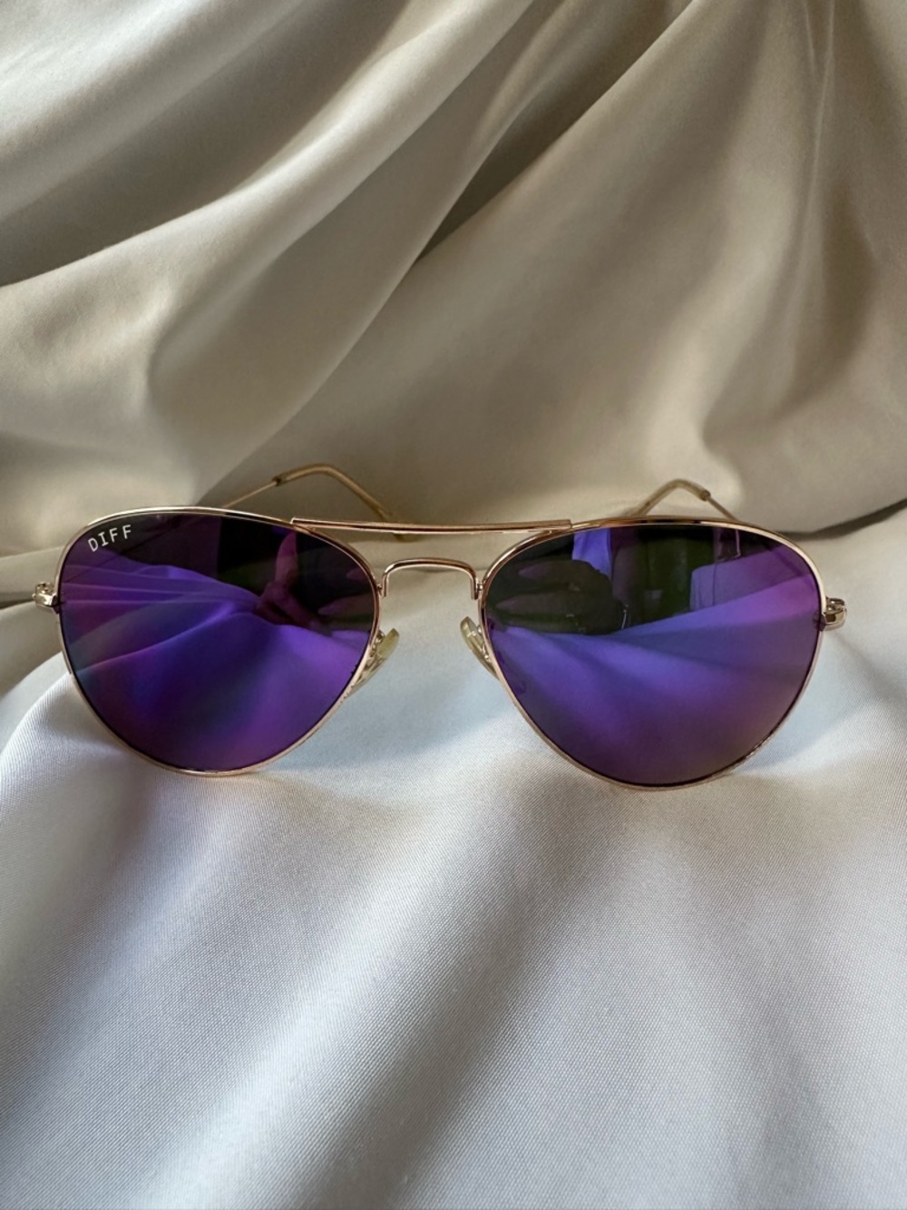 Diff Eyewear Aviator Sunglasses with Purple Mirrored Lenses and Gold Frame